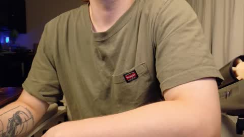 Snapshot of isaac_sheffield chatting on May 14, 9:49 am isaac online show from May 14, 9:49 am