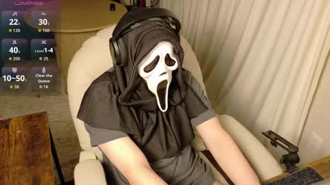 Snapshot of isaac_sheffield chatting on May 24, 5:01 am isaac online show from May 24, 5:01 am