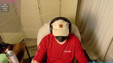 Snapshot of isaac_sheffield chatting on June 2, 11:34 am isaac online show from June 2, 11:34 am