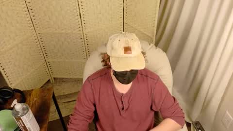 Snapshot of isaac_sheffield chatting on June 3, 8:06 am isaac online show from June 3, 8:06 am