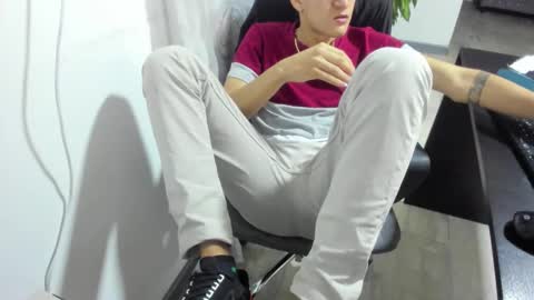 Snapshot of isaac_winter_ chatting on October 7, 2:09 am Isaac online show from October 7, 2:09 am