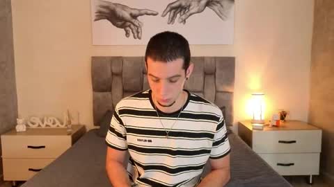 isaacblaze  online show from May 28, 3:48 am