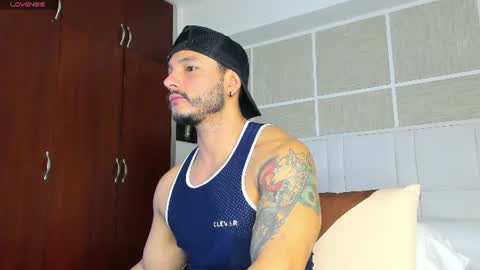 Snapshot of isaacs11 chatting on July 27, 12:34 pm Isaac Surez online show from July 27, 12:34 pm