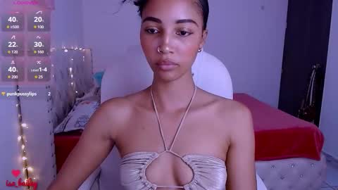 Snapshot of isabel_bailey chatting on February 28, 7:37 pm isabel online show from February 28, 7:37 pm