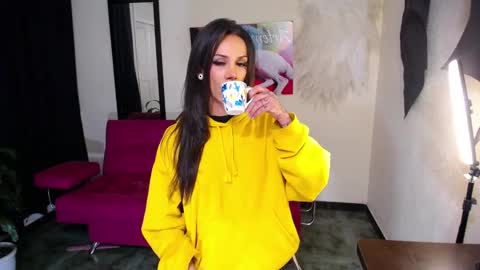 isabel online show from November 27, 11:51 pm