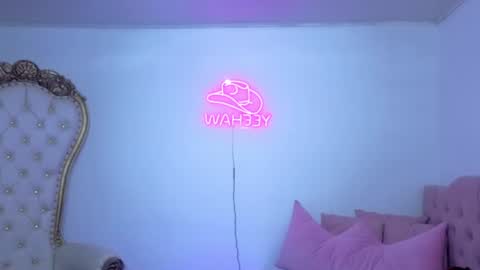 Snapshot of isabela_tay chatting on June 27, 11:37 am ISABELA online show from June 27, 11:37 am