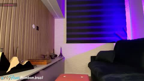 Snapshot of isabelabrazil chatting on October 14, 2:12 am Isabela Brazil online show from October 14, 2:12 am