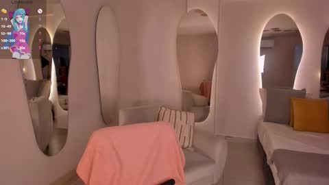 Isabel Bornner online show from October 27, 6:56 pm