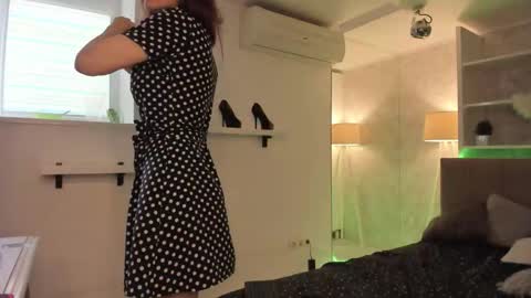 IsabelKiss online show from September 20, 5:52 am