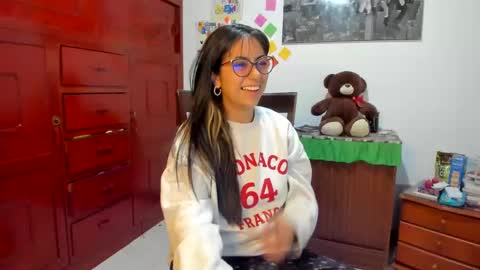 Snapshot of isabella22_1 chatting on January 15, 2:38 am Isabella22 1 online show from January 15, 2:38 am