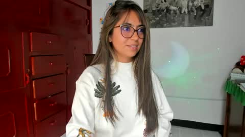 Snapshot of isabella22_1 chatting on February 11, 5:50 pm Isabella22 1 online show from February 11, 5:50 pm