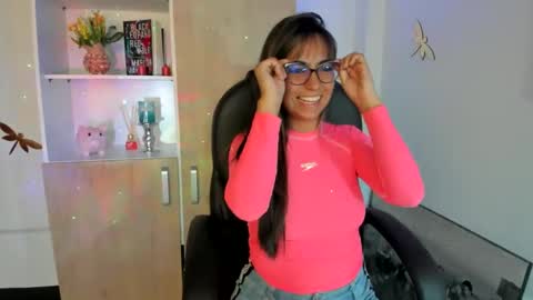 Snapshot of isabella22_1 chatting on February 19, 12:11 pm Isabella22 1 online show from February 19, 12:11 pm