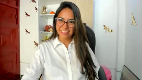 Snapshot of isabella22_1 chatting on October 30, 6:30 pm Isabella22 1 online show from October 30, 6:30 pm