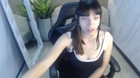 Snapshot of isabella_blondetf chatting on September 28, 1:27 pm isabella_blondetf online show from September 28, 1:27 pm