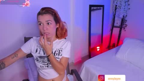 isabella online show from December 5, 7:21 pm