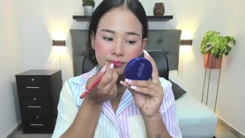 Snapshot of isabella_florez22 chatting on January 14, 12:03 pm Isabel florez online show from January 14, 12:03 pm