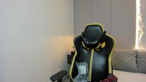 Isabel florez online show from March 17, 12:08 pm