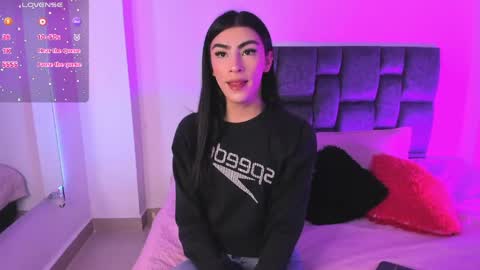 Isabella Moon9 online show from April 1, 12:39 pm