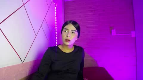 isabella_roseee online show from January 13, 8:03 pm