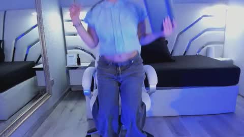 Isa  online show from November 23, 3:06 am