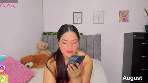 isabella online show from August 5, 12:13 am