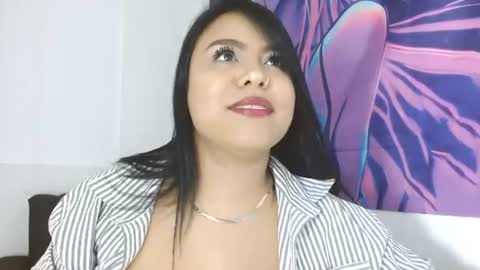 Snapshot of isabella_velvet27 chatting on July 2, 1:28 pm Isabella velvet online show from July 2, 1:28 pm