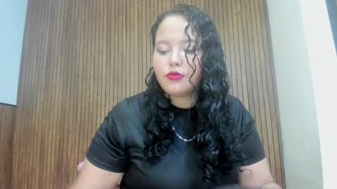 Snapshot of isabella_walton_ chatting on March 3, 11:38 am Bella online show from March 3, 11:38 am