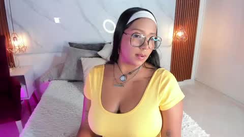 isabella zc online show from April 28, 3:50 pm
