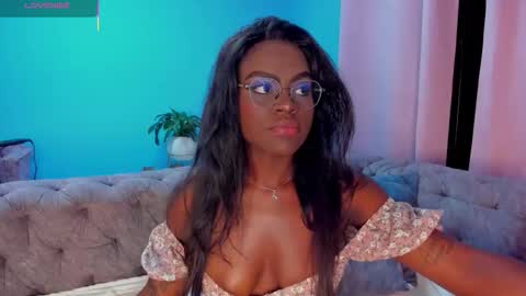 Snapshot of isabellabroms21 chatting on January 8, 4:15 am v online show from January 8, 4:15 am