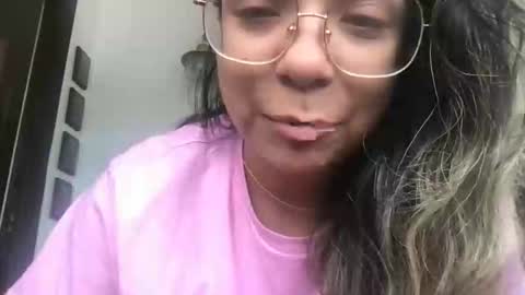 isabellaelizabeth online show from May 9, 5:51 pm