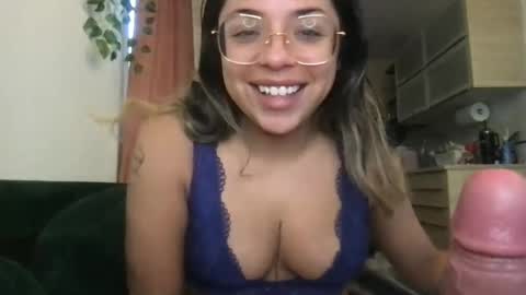 isabellaelizabeth online show from July 4, 4:46 pm