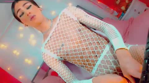 Snapshot of isabellagirs chatting on November 16, 2:44 pm isabellagirs online show from November 16, 2:44 pm