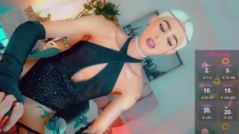 isabellagirs online show from June 26, 2:43 pm