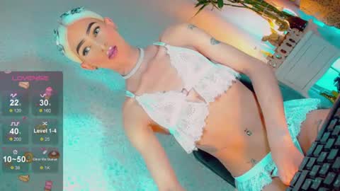isabellagirs online show from July 9, 1:26 pm