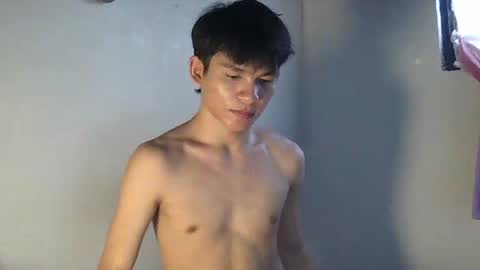 Snapshot of isabellaluvsdaddy chatting on May 2, 2:27 am Isabella online show from May 2, 2:27 am