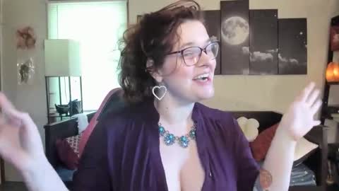isabellamariedarcy online show from May 5, 7:11 pm