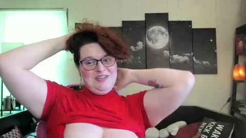 isabellamariedarcy online show from May 12, 7:00 pm