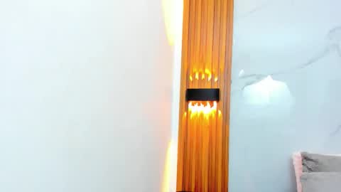 isabellamonet online show from December 16, 11:04 am