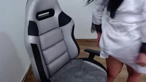 Snapshot of isabellaobregon2 chatting on February 15, 9:55 pm Isa online show from February 15, 9:55 pm