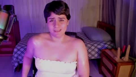 Isabella online show from July 7, 4:04 am