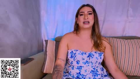 Snapshot of isabellas_smith chatting on November 14, 9:46 pm Martina IG martissmith01 online show from November 14, 9:46 pm