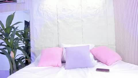 Snapshot of isabellax21 chatting on December 5, 4:21 am Isa online show from December 5, 4:21 am