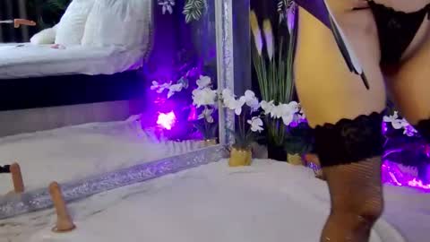 IsabelleEthan online show from January 17, 5:53 am