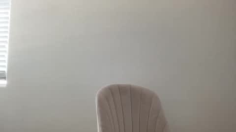 isabellekinsley online show from October 29, 10:00 pm