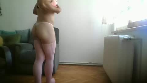 isabellla20 online show from June 26, 1:26 pm