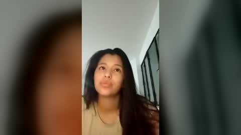 isabelllamoon online show from June 28, 4:29 am