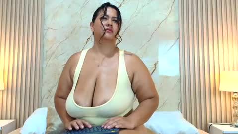 IsabellMendez online show from July 28, 10:42 pm