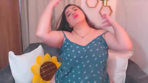 Snapshot of isabum_ chatting on February 5, 2:33 pm Isa online show from February 5, 2:33 pm