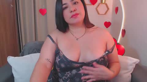 Snapshot of isabum_ chatting on February 16, 3:41 pm Isa online show from February 16, 3:41 pm