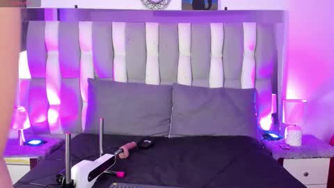 Isa online show from November 16, 4:18 am